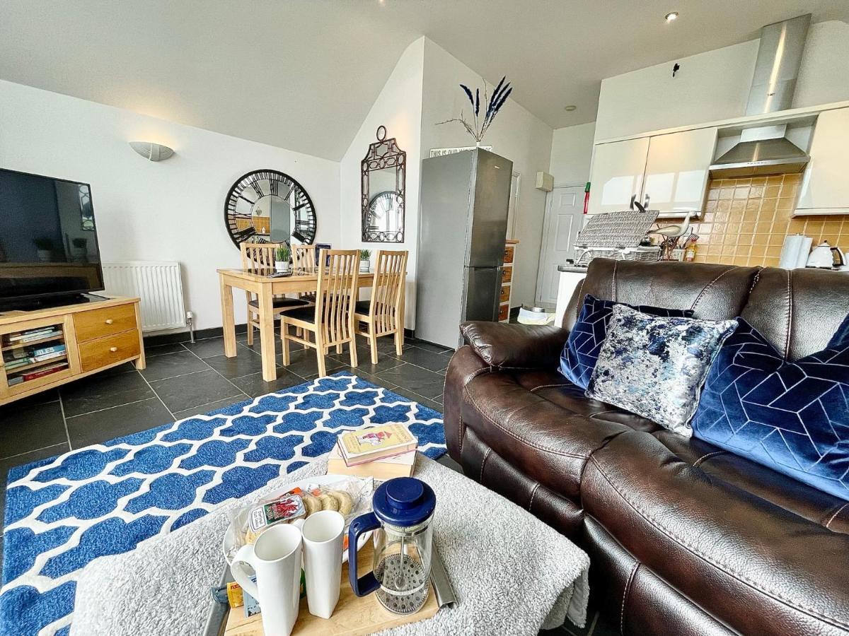 The Mermaids Watch Pendine Dog Friendly Appartement Buitenkant foto